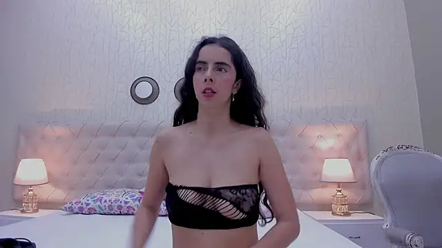 EmmaaGrey online show from 09.25.25