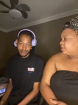 Snapshot of MamoM24 chatting on 09.16.25 MamoM24 online show from 09.16.25