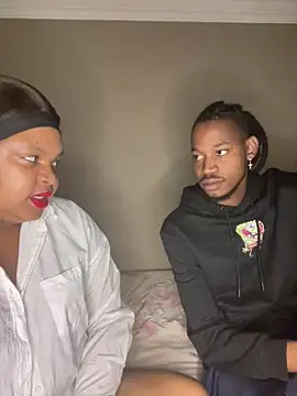 Snapshot of MamoM24 chatting on 09.24.25 MamoM24 online show from 09.24.25