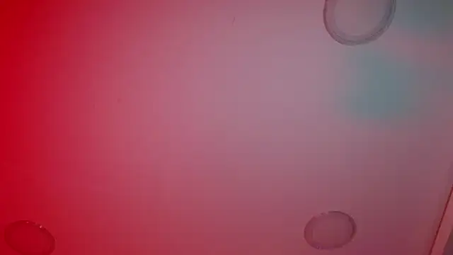 Snapshot of MariahMendezz chatting on 10.10.25 MariahMendezz online show from 10.10.25