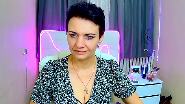 Snapshot of AvaSaturnian chatting on 09.14.25 AvaSaturnian online show from 09.14.25