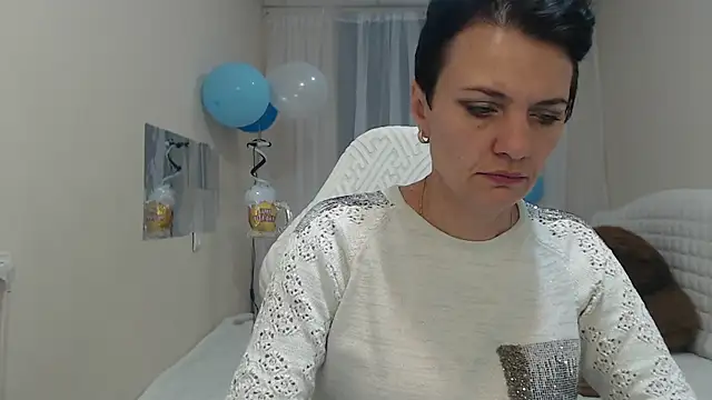 AvaSaturnian online show from 09.24.25