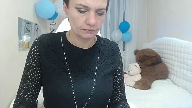 AvaSaturnian online show from 09.30.25