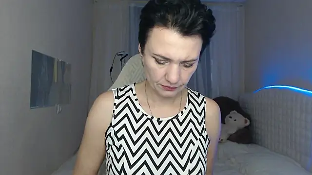 AvaSaturnian online show from 11.22.25