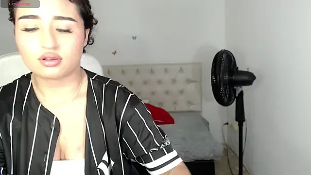 sasha 17  online show from 11.04.25