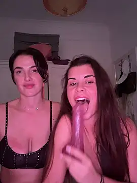 Snapshot of Remirosee chatting on 09.20.25 Remirosee online show from 09.20.25