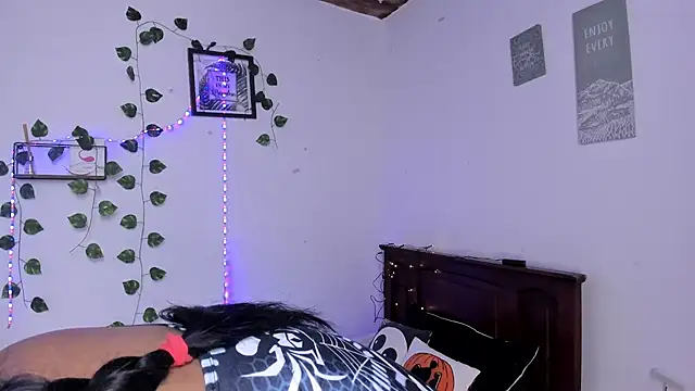 Michluxe 69 online show from 12.02.25