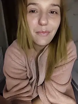 Snapshot of Sakura_2000 chatting on 02.06.26 Sakura 2000 online show from 02.06.26