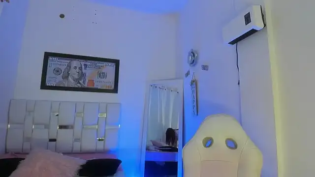 MissDiabla  online show from 02.16.26