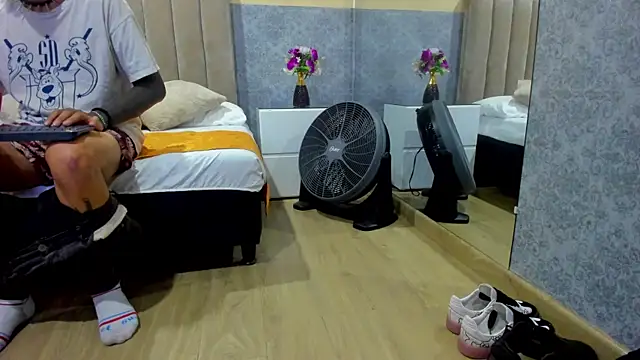 Snapshot of May_y_Goeth chatting on 09.11.25 May y Goeth online show from 09.11.25