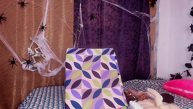 sweegirl69 online show from 10.27.25