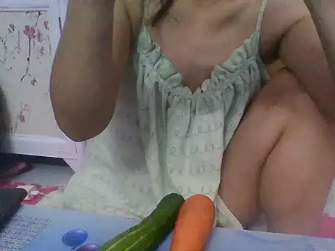 YukiLy online show from 10.12.25