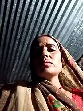 Snapshot of Jalebi_bay chatting on 10.08.25 Jalebi bay online show from 10.08.25