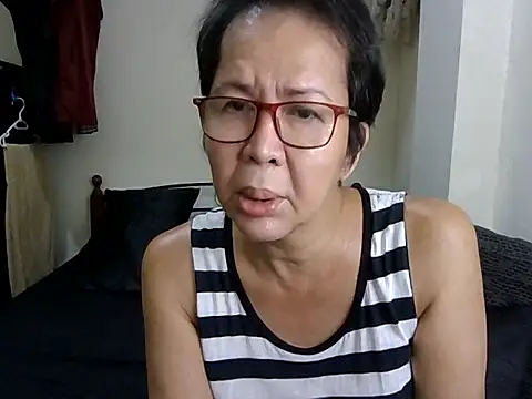 Snapshot of radar777 chatting on 10.25.25 radar777 online show from 10.25.25