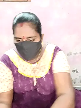 Snapshot of chubby_babitha-telugu chatting on 10.18.25 chubby babitha-telugu online show from 10.18.25