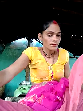 Snapshot of H_seema chatting on 09.10.25 H seema online show from 09.10.25