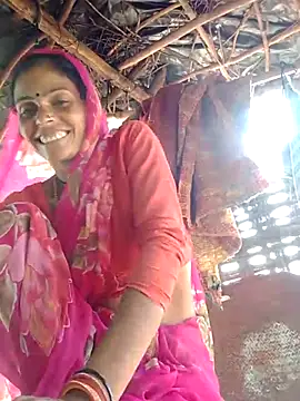 Snapshot of H_seema chatting on 10.02.25 H seema online show from 10.02.25