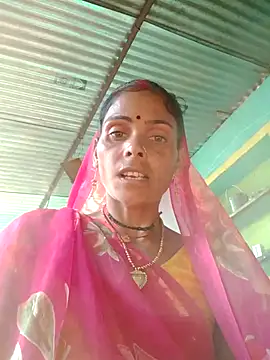 Snapshot of H_seema chatting on 10.05.25 H seema online show from 10.05.25