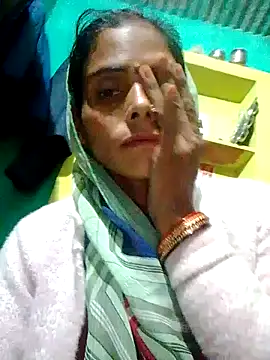 Snapshot of H_seema chatting on 10.28.25 H seema online show from 10.28.25