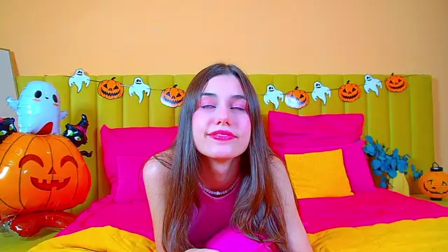 ArianaAllens online show from 10.24.25