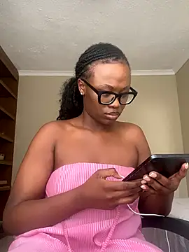 Moonzy77 online show from 10.23.25