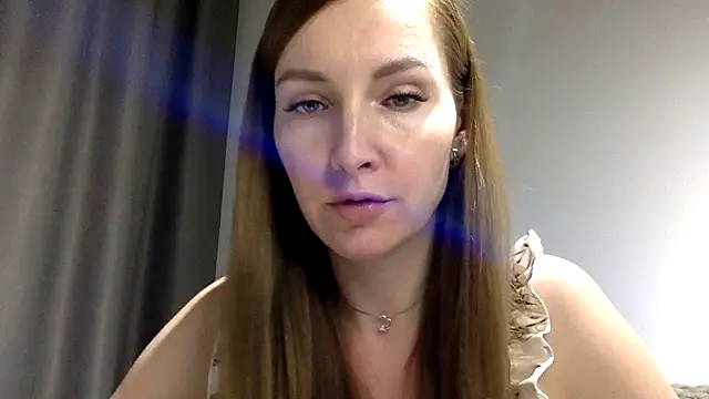 Snapshot of Varnyx chatting on 11.02.25 Varnyx online show from 11.02.25