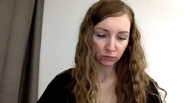 Varnyx online show from 12.21.25