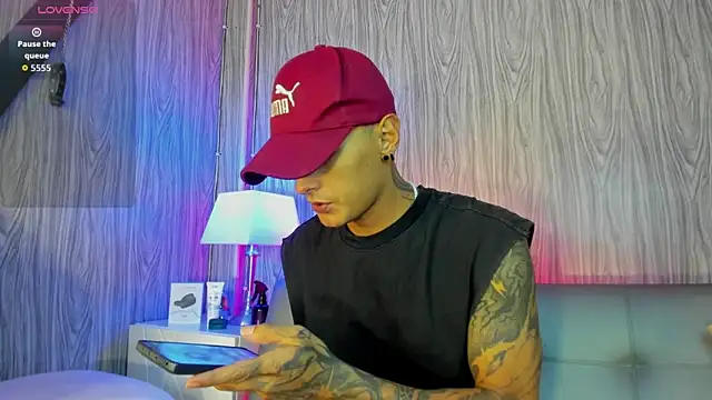 Snapshot of RivernBalder chatting on 10.22.25 RivernBalder online show from 10.22.25