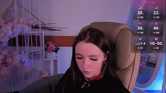 WildHoneyXO online show from 10.17.25