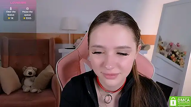 WildHoneyXO online show from 10.20.25