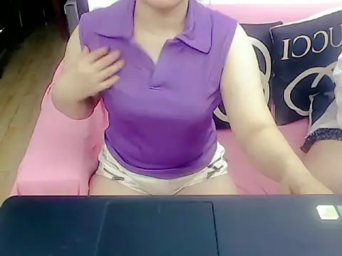 Snapshot of Hana_Mina chatting on 05.21.26 Hana Mina online show from 05.21.26