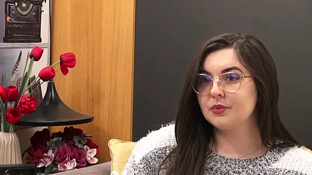 Mia Swano online show from 04.22.26