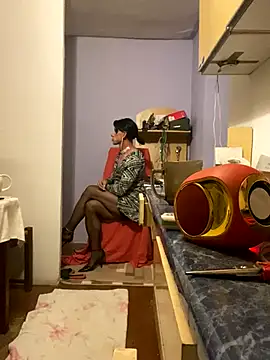 Snapshot of vikinylon chatting on 09.26.25 vikinylon online show from 09.26.25