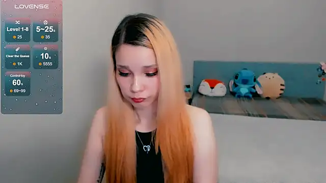 Kitten Alissa online show from 10.15.25