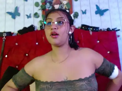 Emiily Johamson online show from 10.04.25