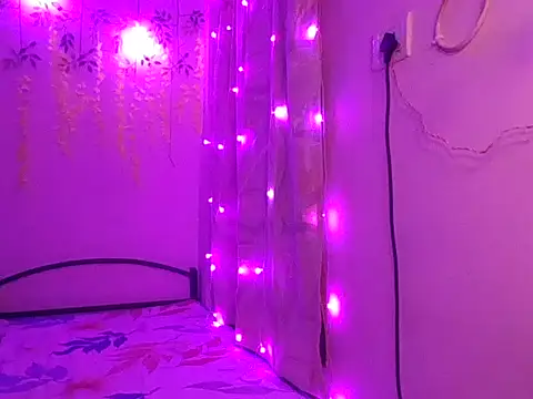 Snapshot of Tiedtogether69 chatting on 11.01.25 Tiedtogether69 online show from 11.01.25