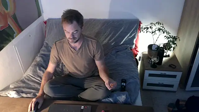 Snapshot of EdelHolz91 chatting on 09.13.25 EdelHolz91 online show from 09.13.25