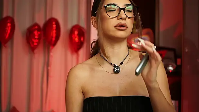 ItalianGirl online show from 02.13.26