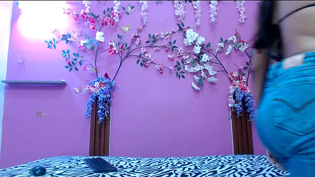 skinnysofia18 online show from 04.08.26