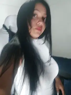 Snapshot of karly_hot_ chatting on 09.25.25 karly hot  online show from 09.25.25