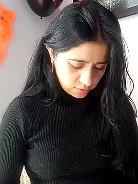 ValerieLove  online show from 10.29.25