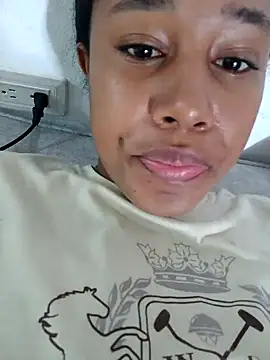 MoniqueMulberry online show from 10.05.25