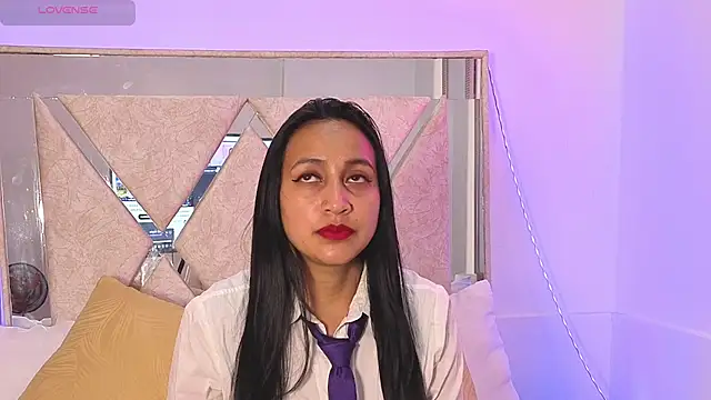 Anthonellacandy online show from 10.30.25