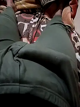 Snapshot of anis3g4 chatting on 11.14.25 anis3g4 online show from 11.14.25