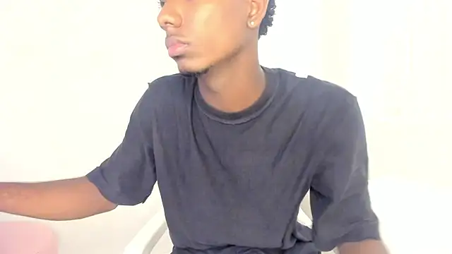 Amare 25 online show from 10.17.25