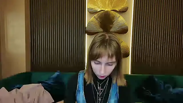 Beverly Gomes online show from 11.22.25