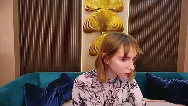 Beverly Gomes online show from 12.01.25