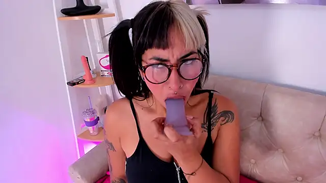 Rumi 666 online show from 10.11.25