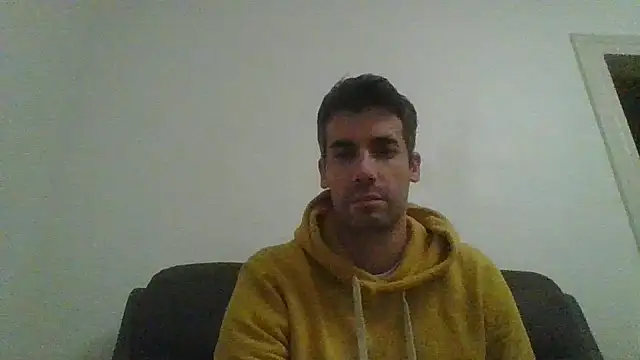 JulioIsHere4you online show from 10.05.25