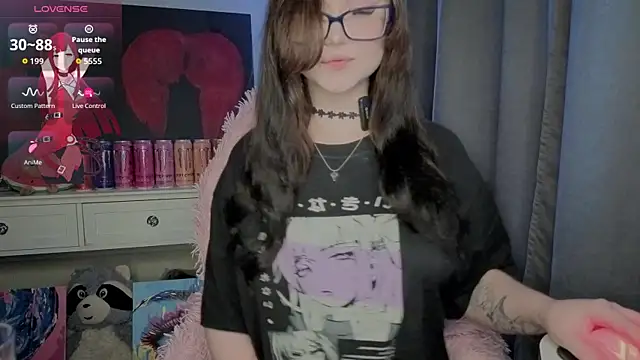 Snapshot of hornyprincess19 chatting on 05.21.26 hornyprincess19 online show from 05.21.26